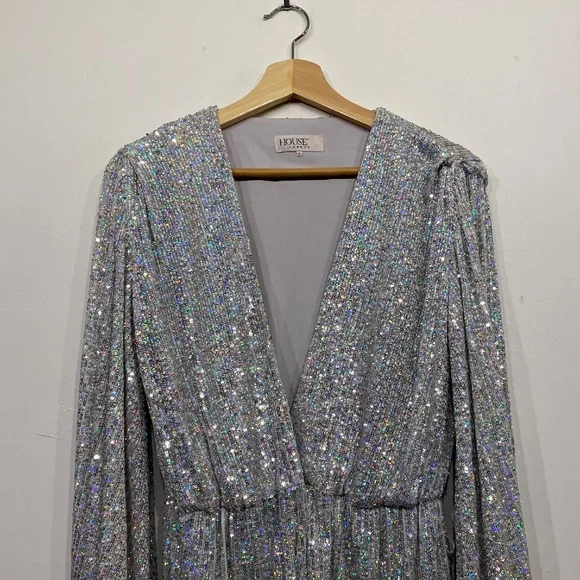 House of CB Verina Sequin Long Sleeve Cocktail Dress in Silver Small - Picture 5 of 8